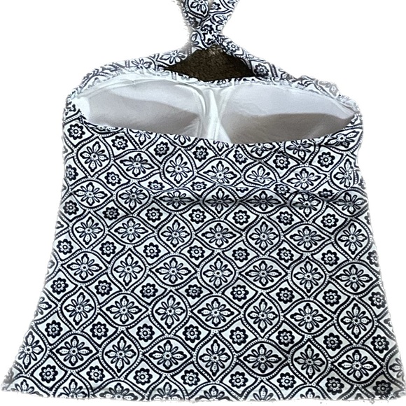 Lands’ End Bathing Suit Top - Picture 2 of 3